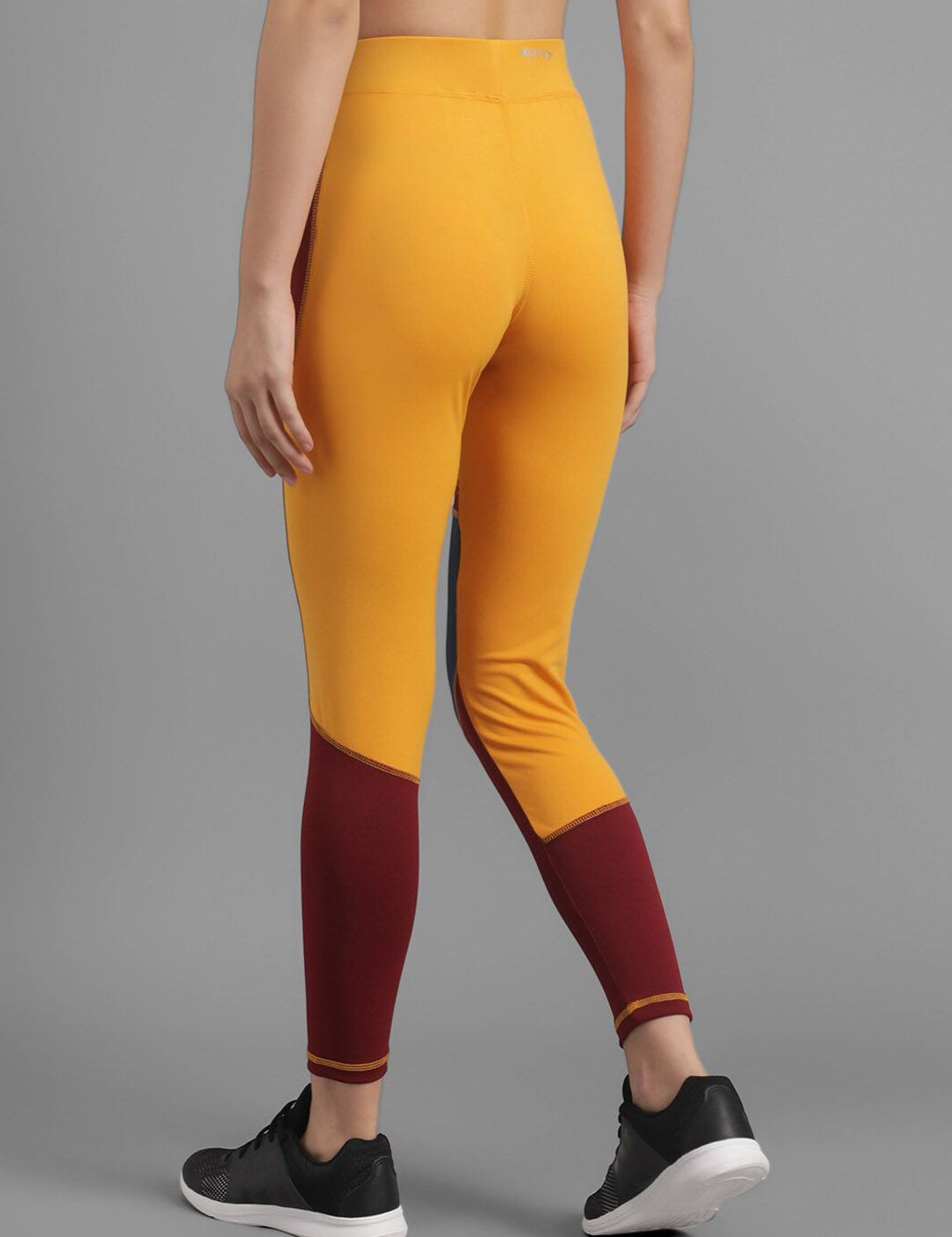 Kotty Women Yellow & Maroon Colourblocked Ankle-Length Tights