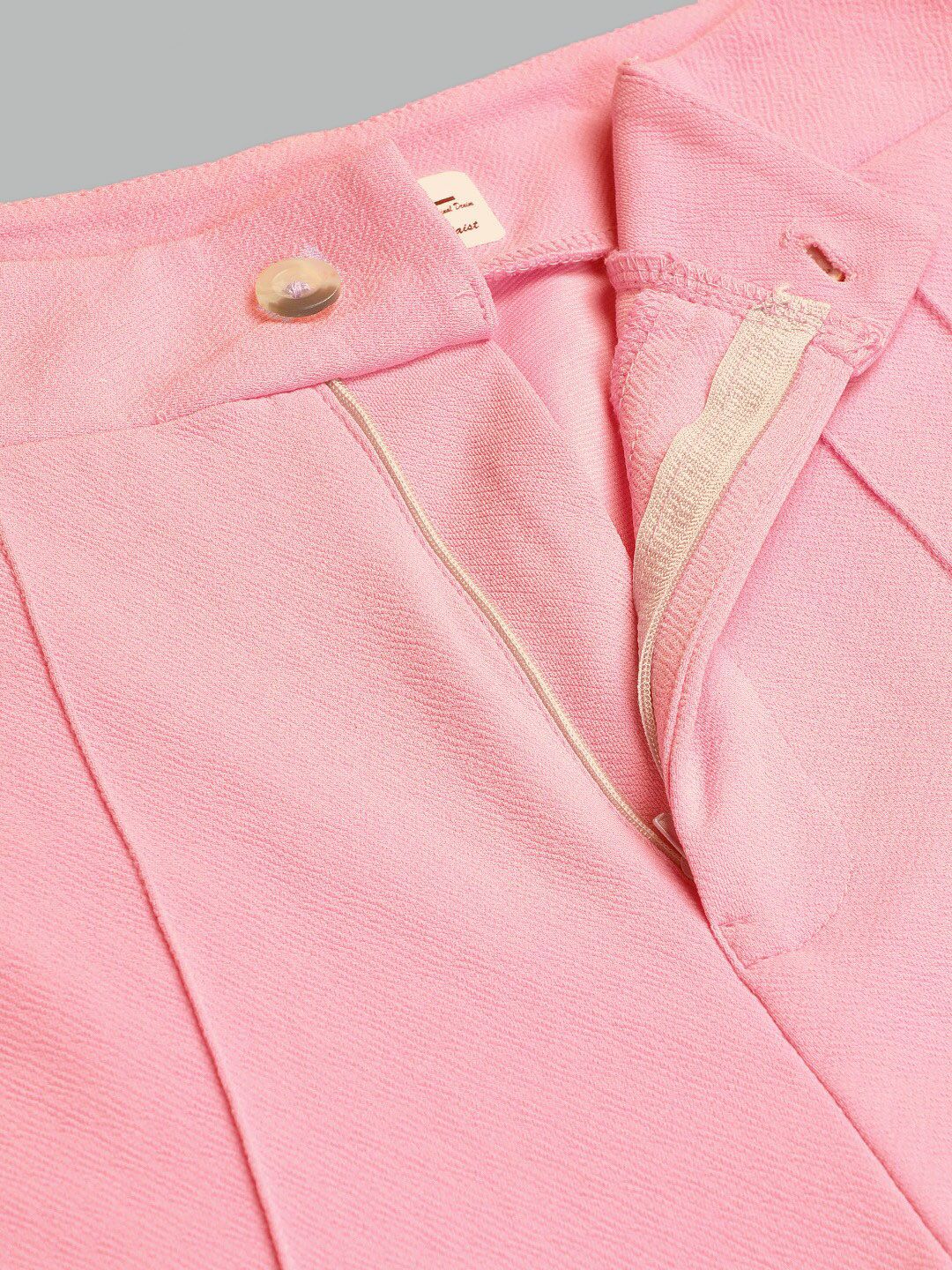 Kotty Women Relaxed Straight Fit High-Rise Easy Wash Trousers