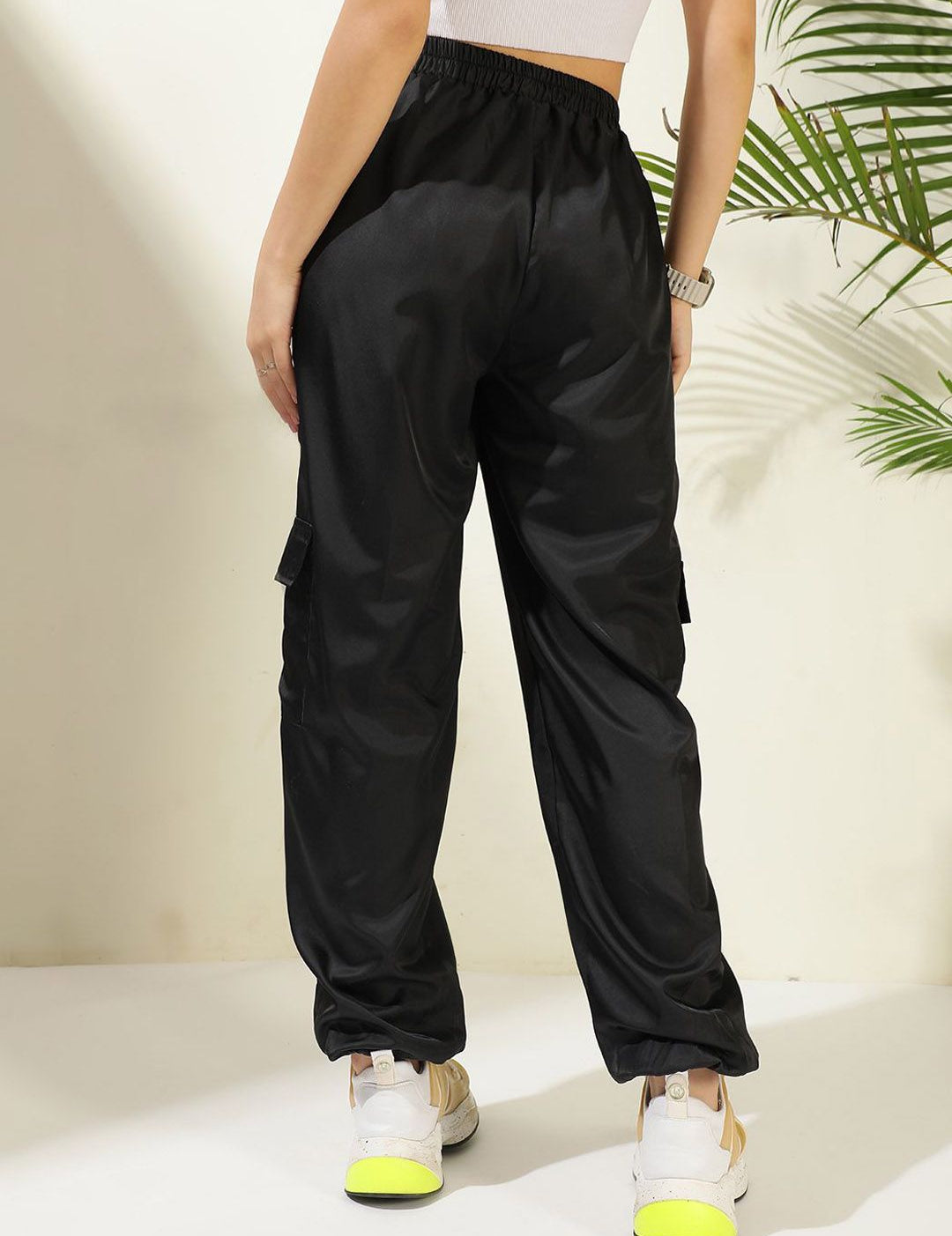 Kotty Women Relaxed High-Rise Easy Wash Joggers Trousers