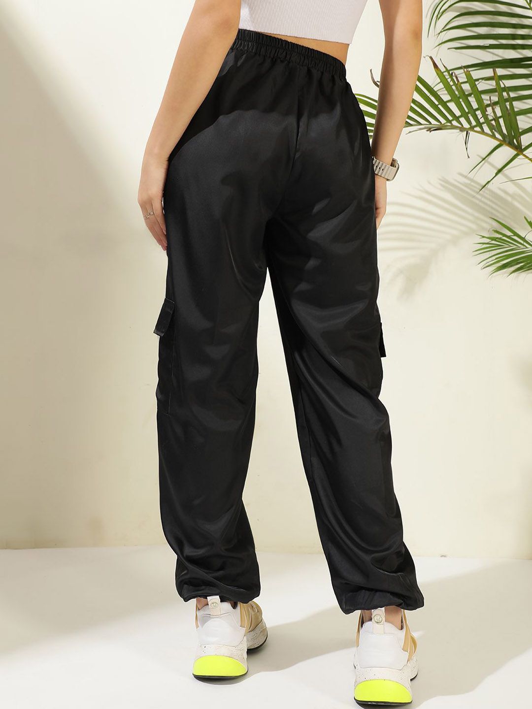 Kotty Women Relaxed High-Rise Easy Wash Joggers Trousers