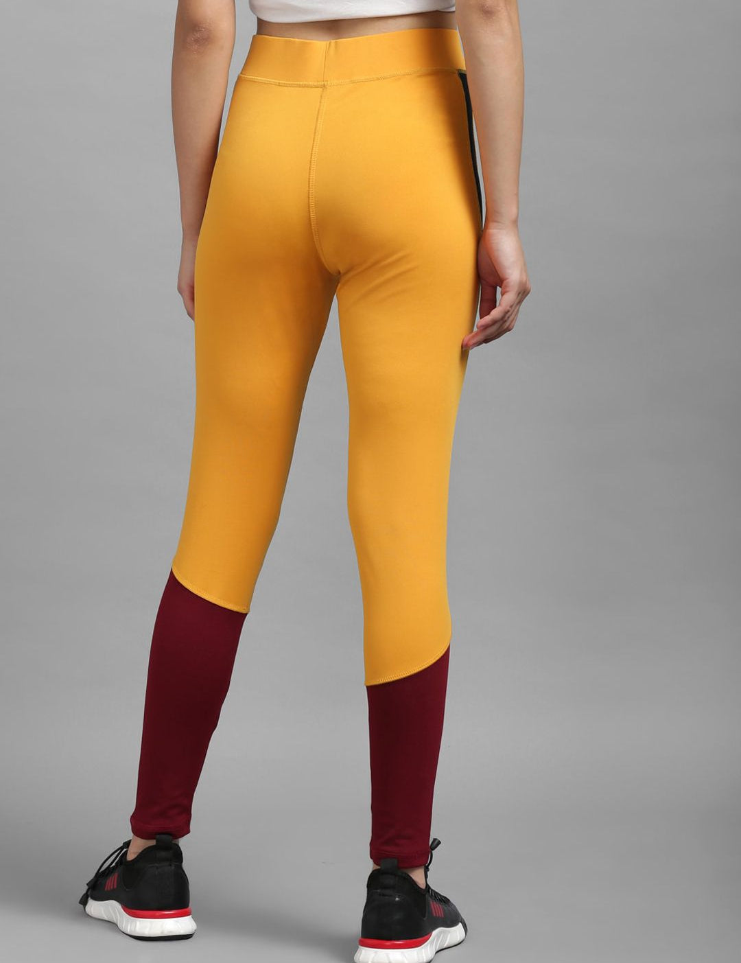 Kotty Women Yellow & Maroon Colourblocked Tights
