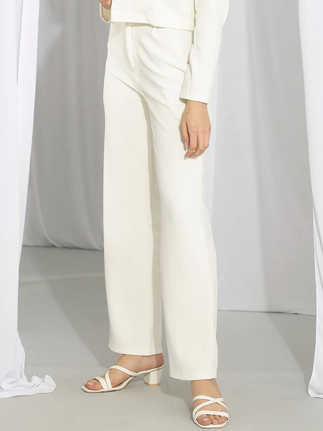 KOTTY Basics Women Relaxed Straight Leg Straight Fit High Rise Easy Wash Trousers