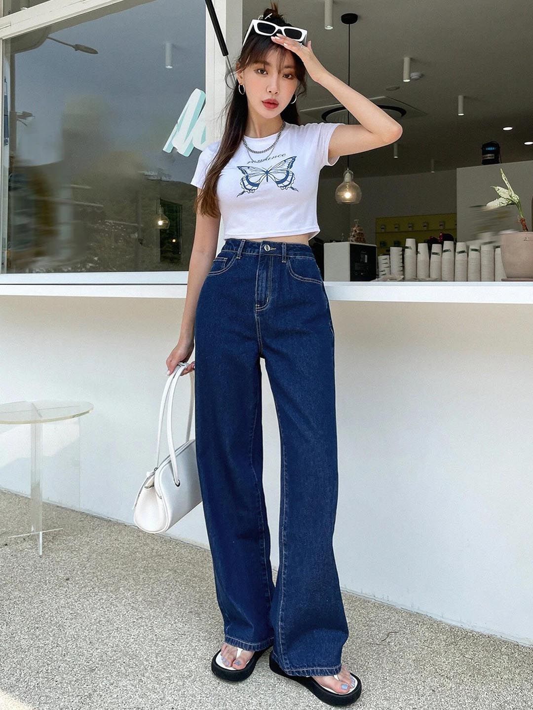 Kotty Women Straight Fit High-Rise Clean Look Stretchable Jeans