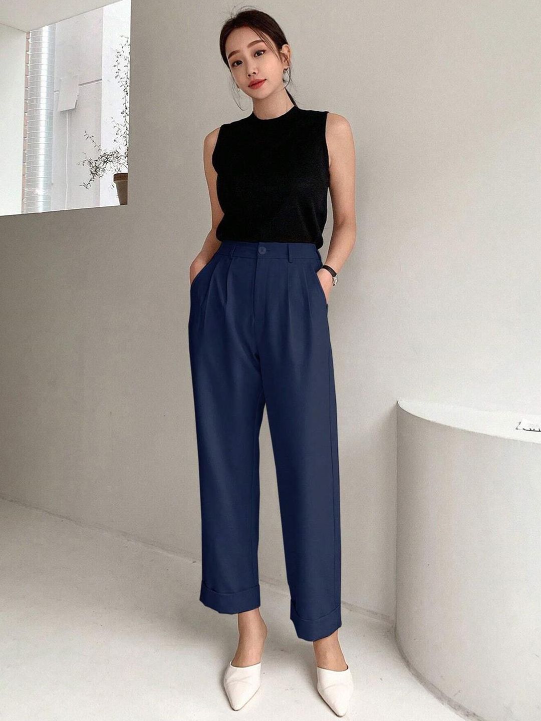 Kotty Women Relaxed Straight Leg Fit High-Rise Easy Wash Pleated Parallel Trousers