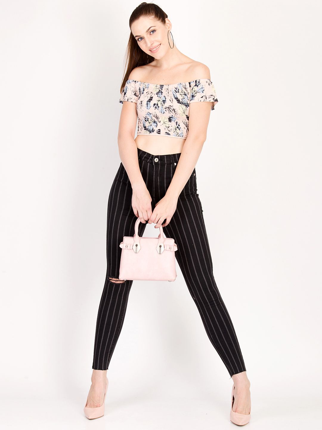 Kotty Women Black Skinny Fit High-Rise Slash Knee Stretchable Jeans