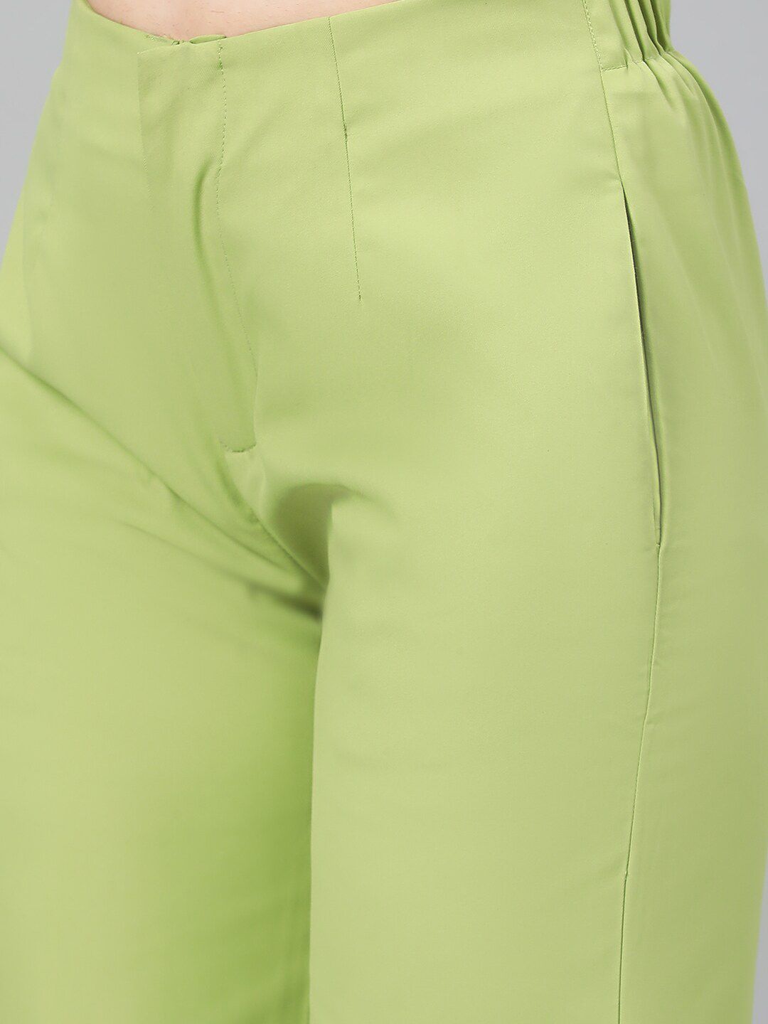 Kotty Women Green Relaxed Straight Leg Fit High-Rise Easy Wash Parallel Trousers