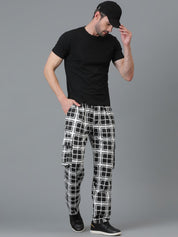 Kotty Men Checked Relaxed Low-Rise Easy Wash Trousers