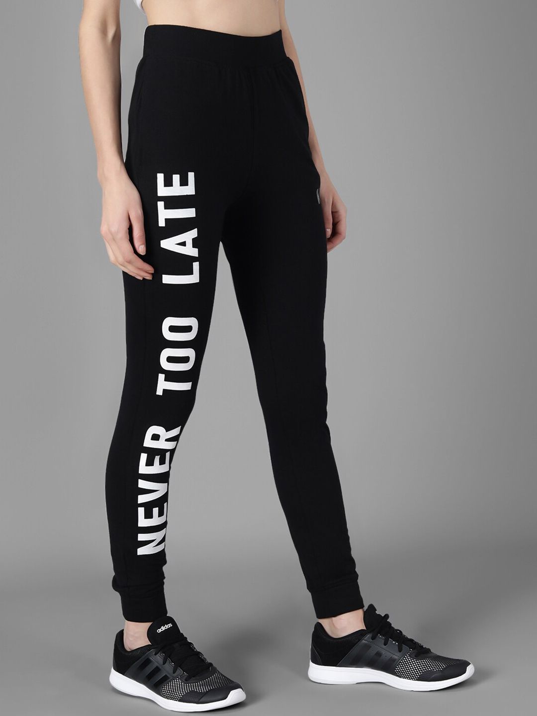 Kotty Women Pack Of 2 Printed Straight-Fit Joggers