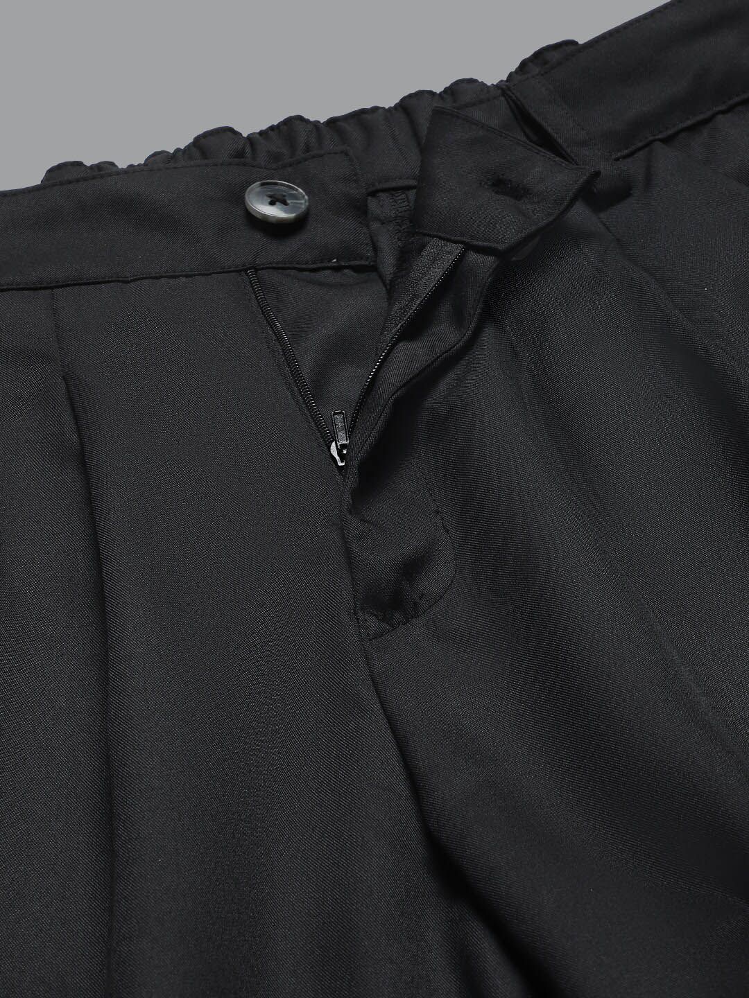 Kotty Women Black Relaxed Straight Leg Fit High-Rise Easy Wash Pleated Parallel Trousers