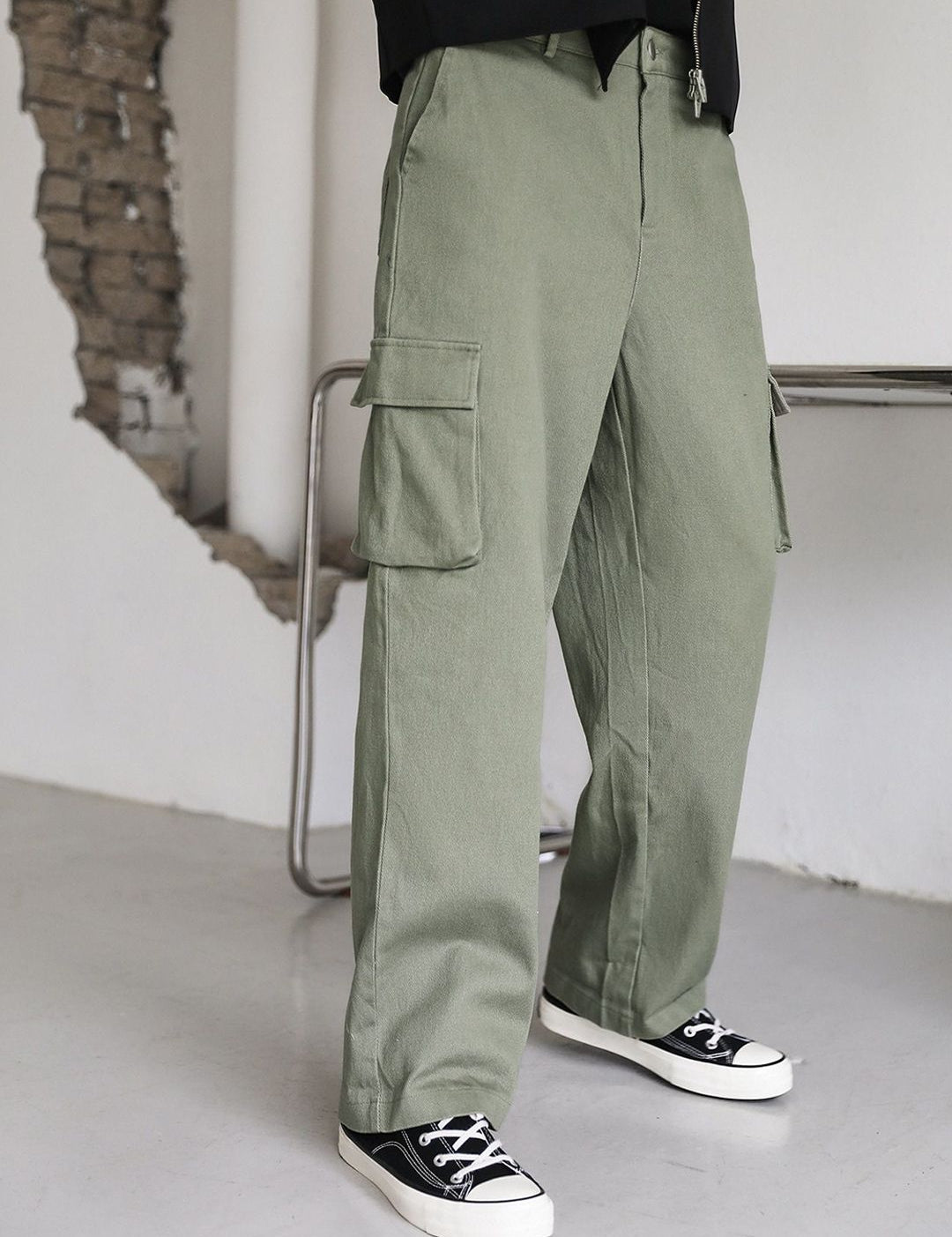 Kotty Men Relaxed Low-Rise Easy Wash Cargos Trousers