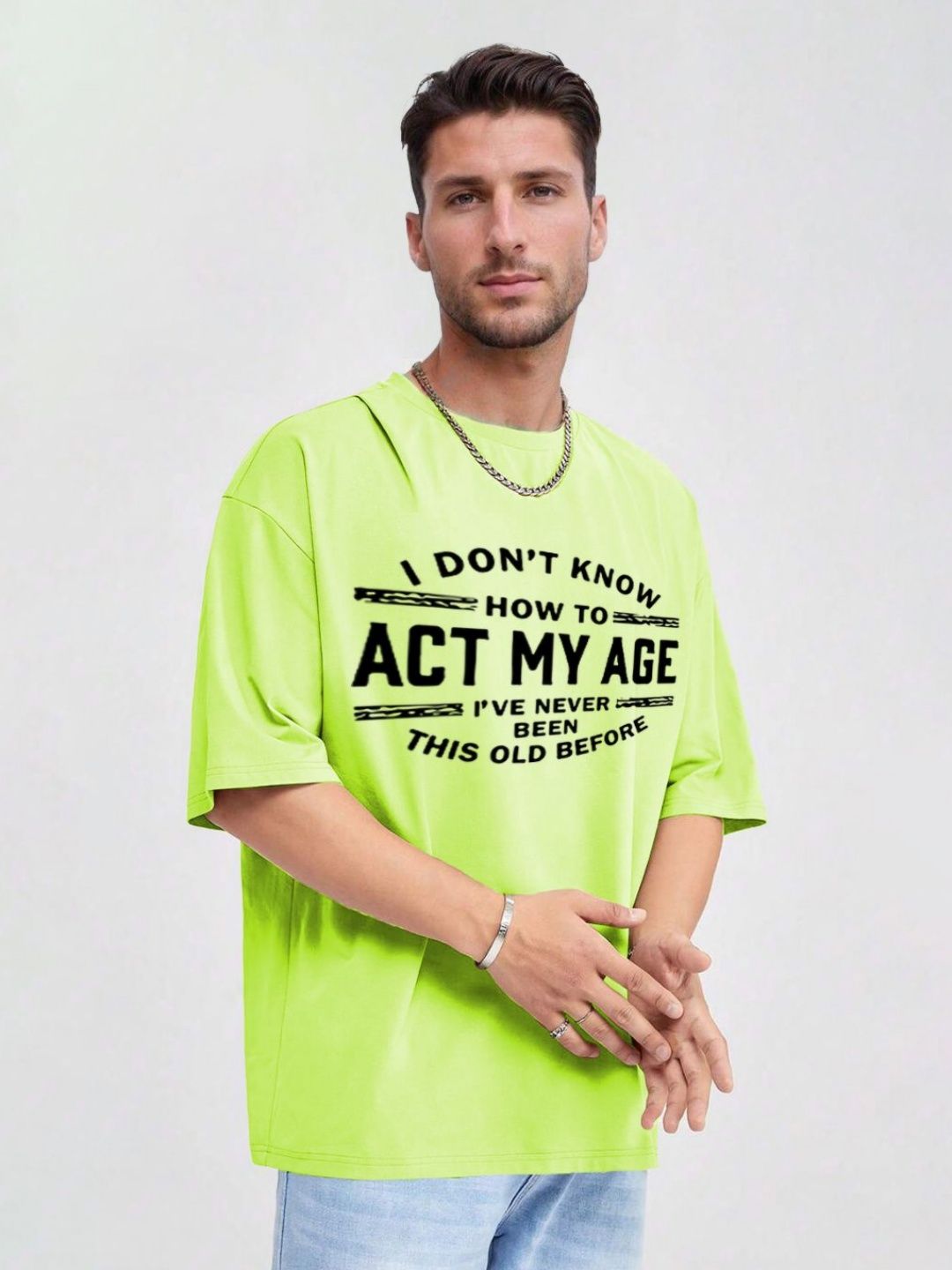 Kotty Men Printed V-Neck Applique T-shirt