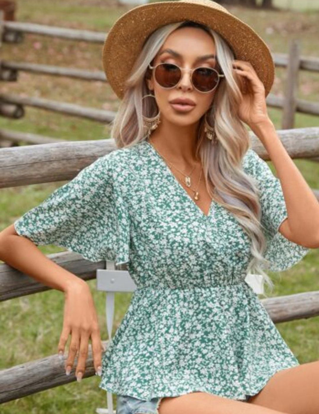 Kotty Green & White Floral Printec Crepe Cinched Waist Top