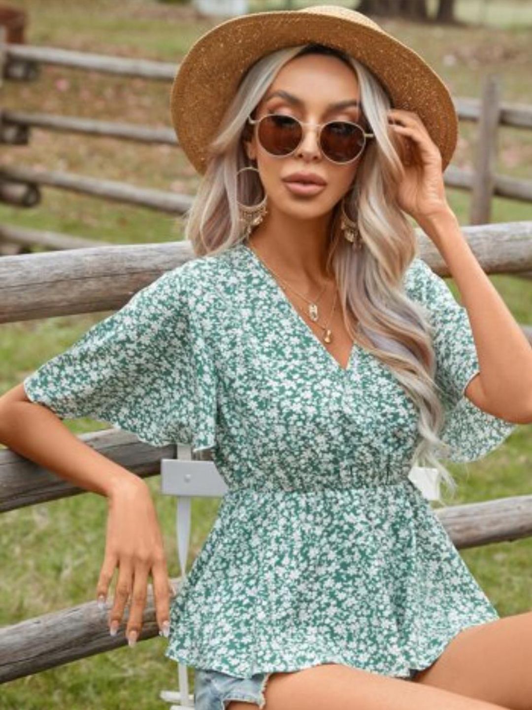 Kotty Green & White Floral Printec Crepe Cinched Waist Top