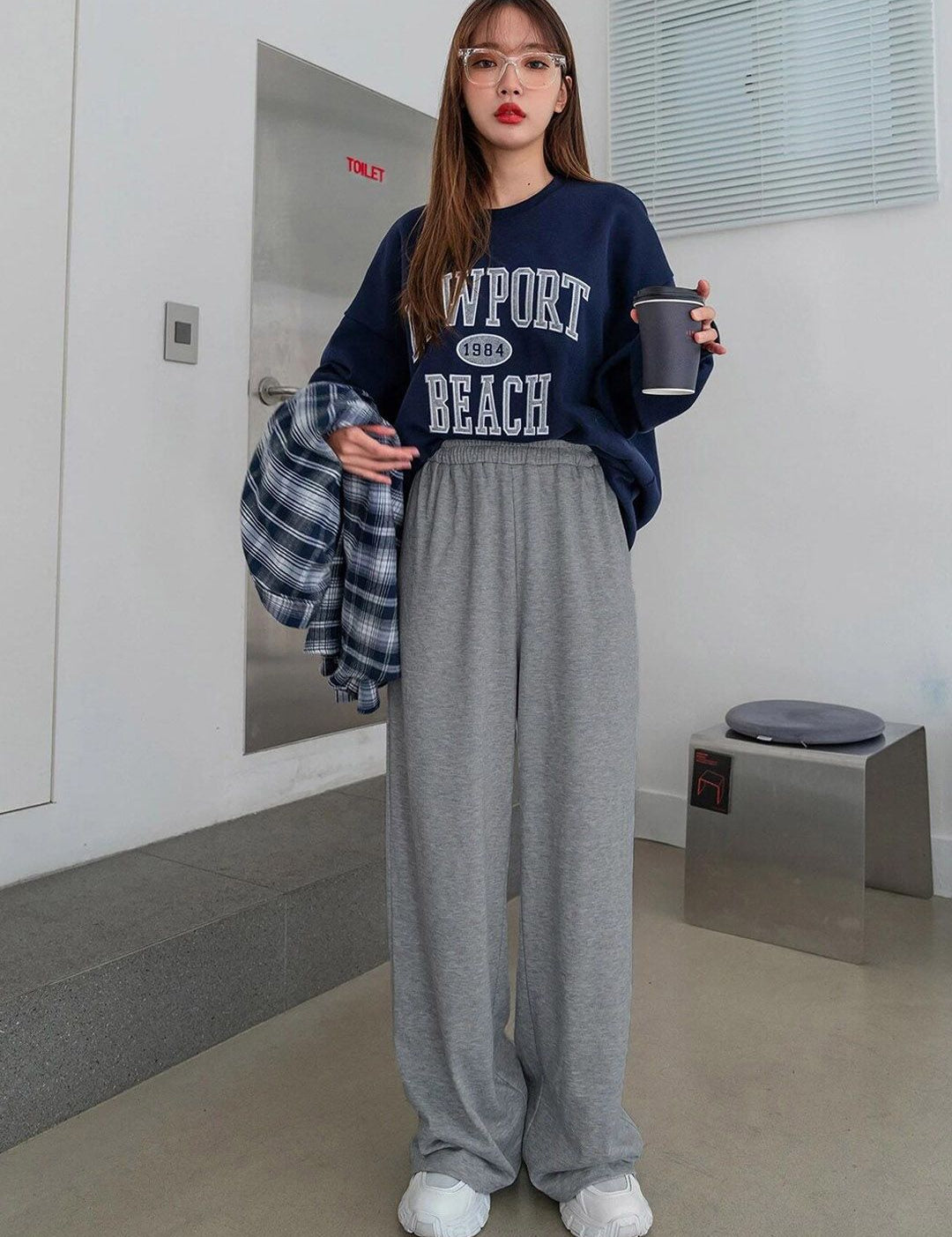 Kotty Women Straight Fit Mid-Rise Track Pants