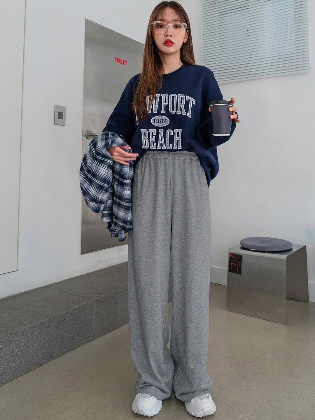 Kotty Women Straight Fit Mid-Rise Track Pants