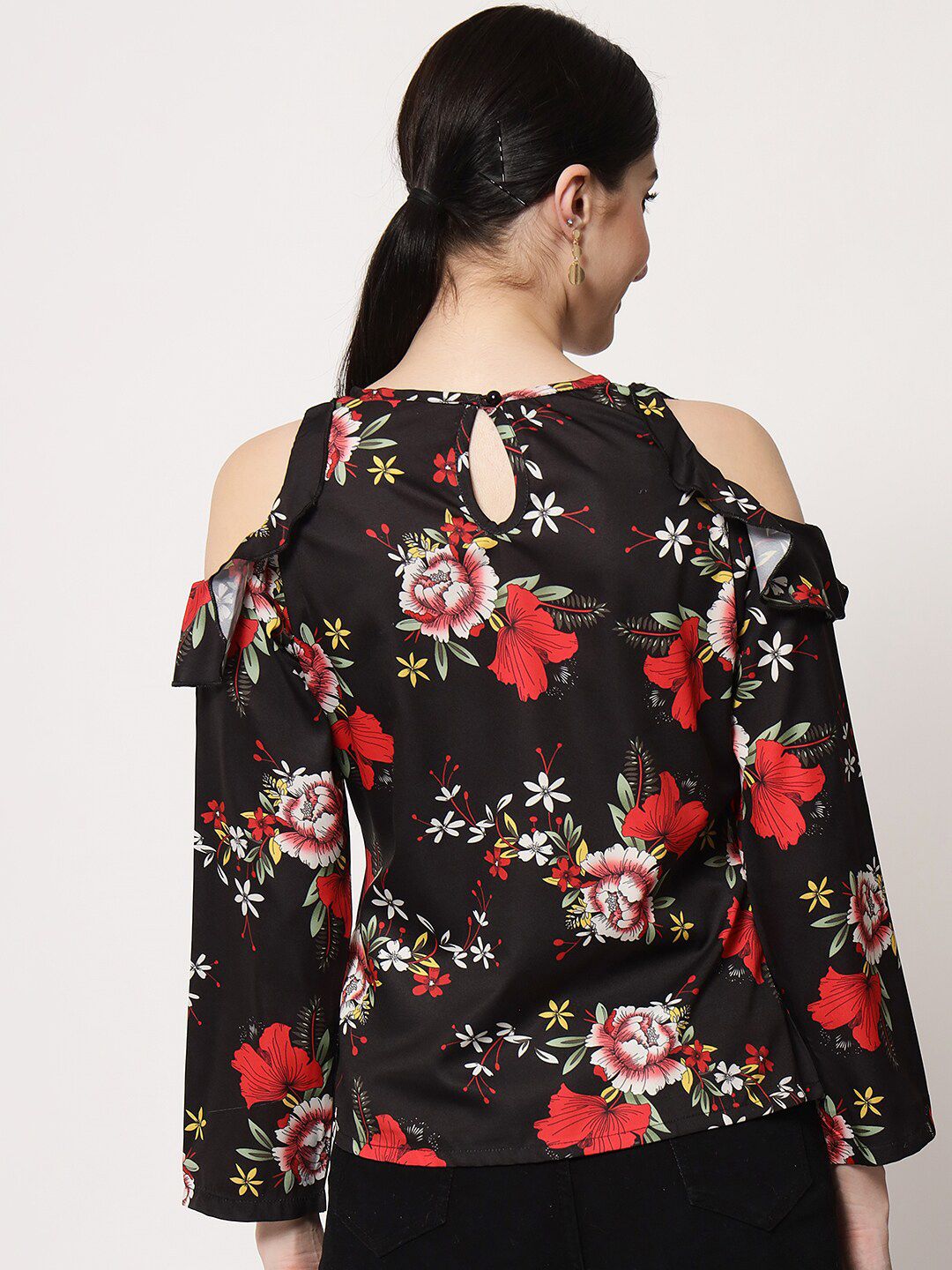 Kotty Round Neck Floral Print Cold-Shoulder Crepe Top