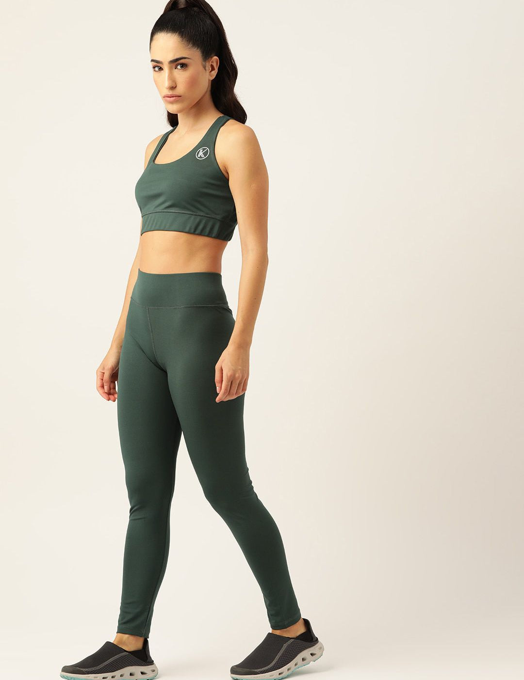 Kotty Women Green High-Rise Sports Bra & Tights