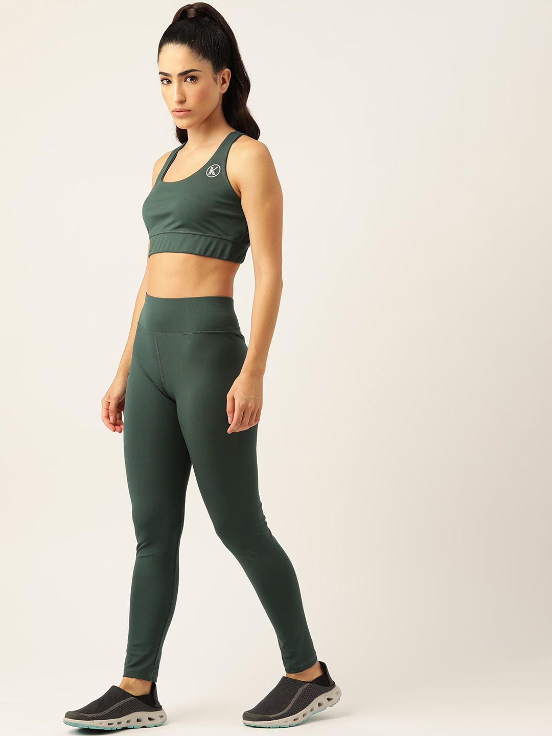 Kotty Women Green High-Rise Sports Bra & Tights