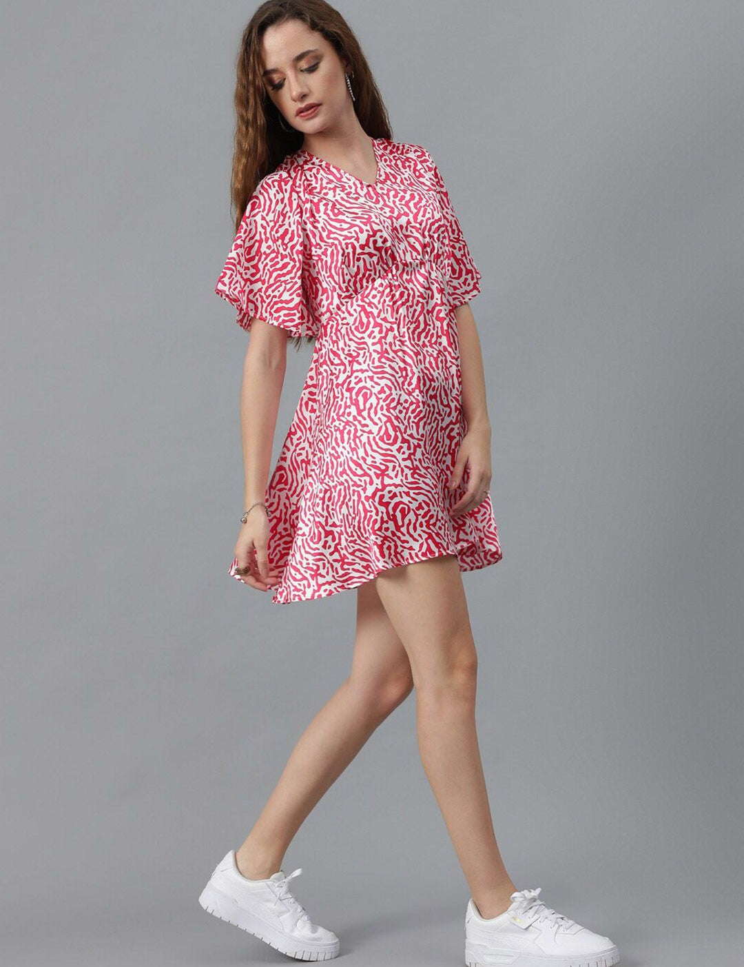 Kotty White & Red Animal Printed V Neck Flared Sleeves Crepe A Line Mini Dress