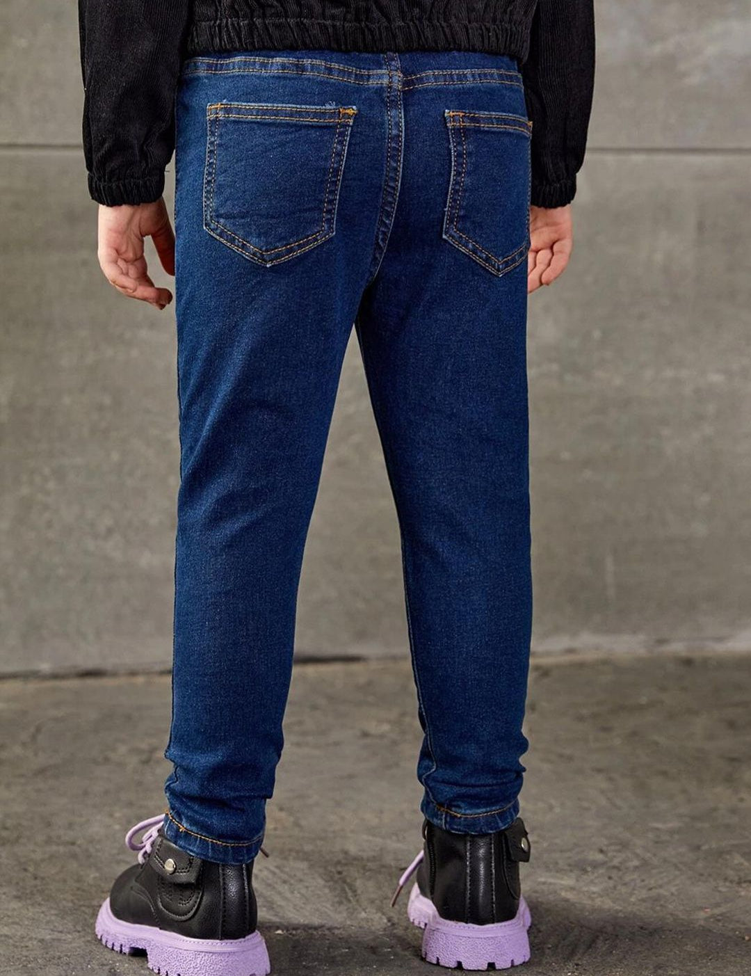 Kotty Girls Mid-Rise Clean Look Stretchable Cropped Jeans