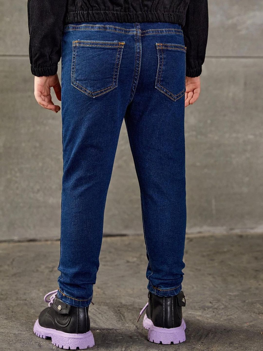 Kotty Girls Mid-Rise Clean Look Stretchable Cropped Jeans