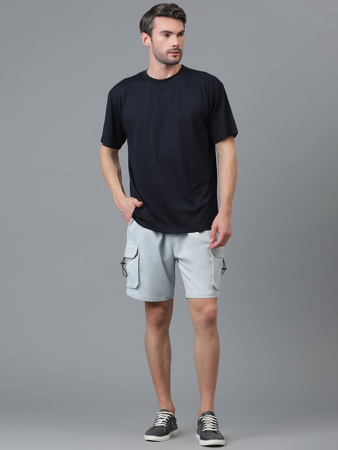 Kotty Men Low-Rise Cargo Shorts