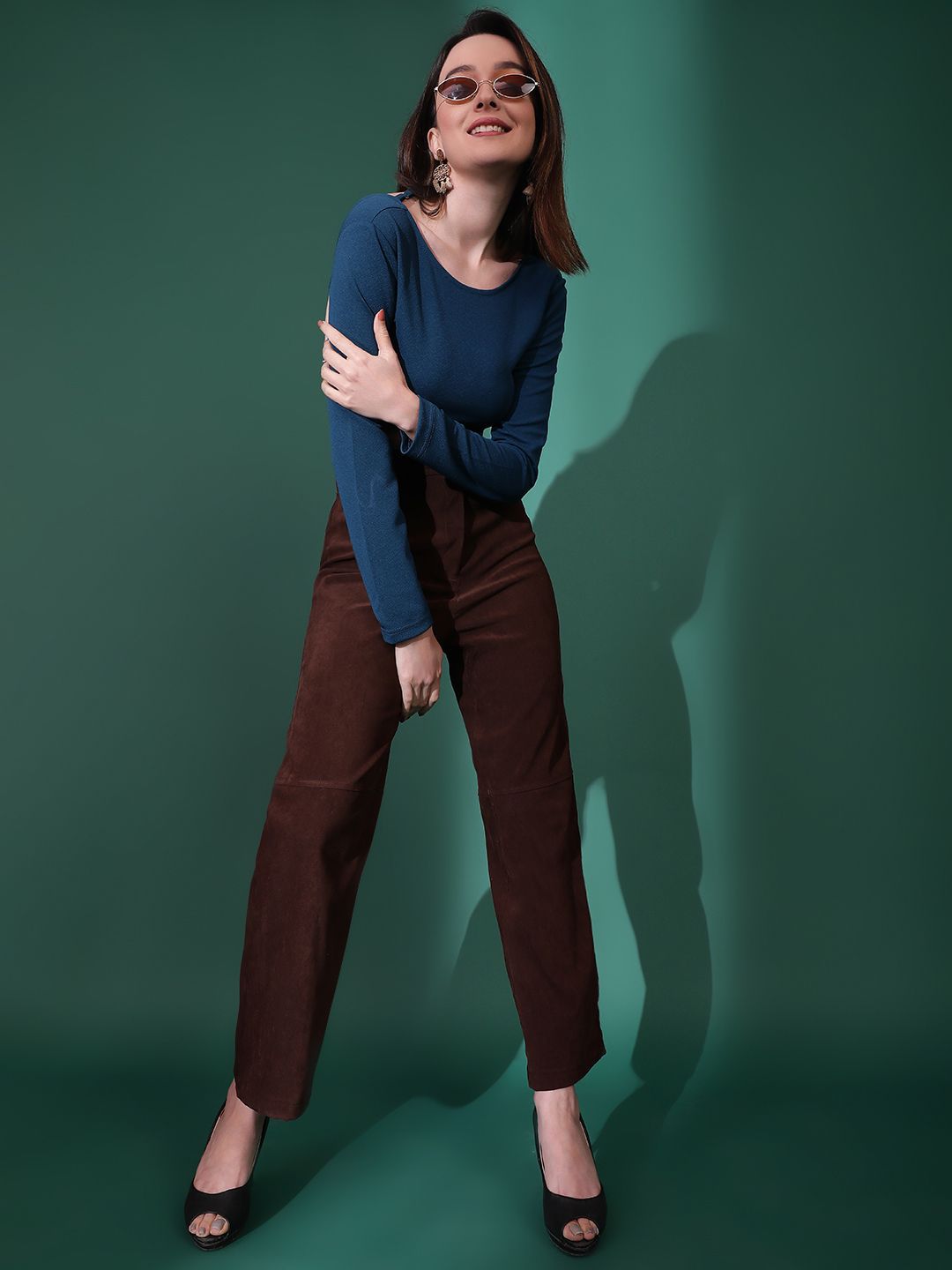 Kotty Women Solid Boat Neck Top