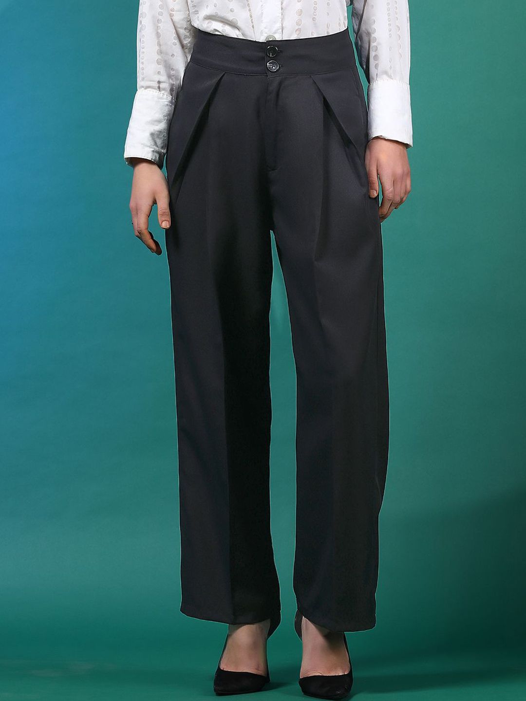 Kotty Women Relaxed Straight Fit High-Rise Easy Wash Pleated Trousers