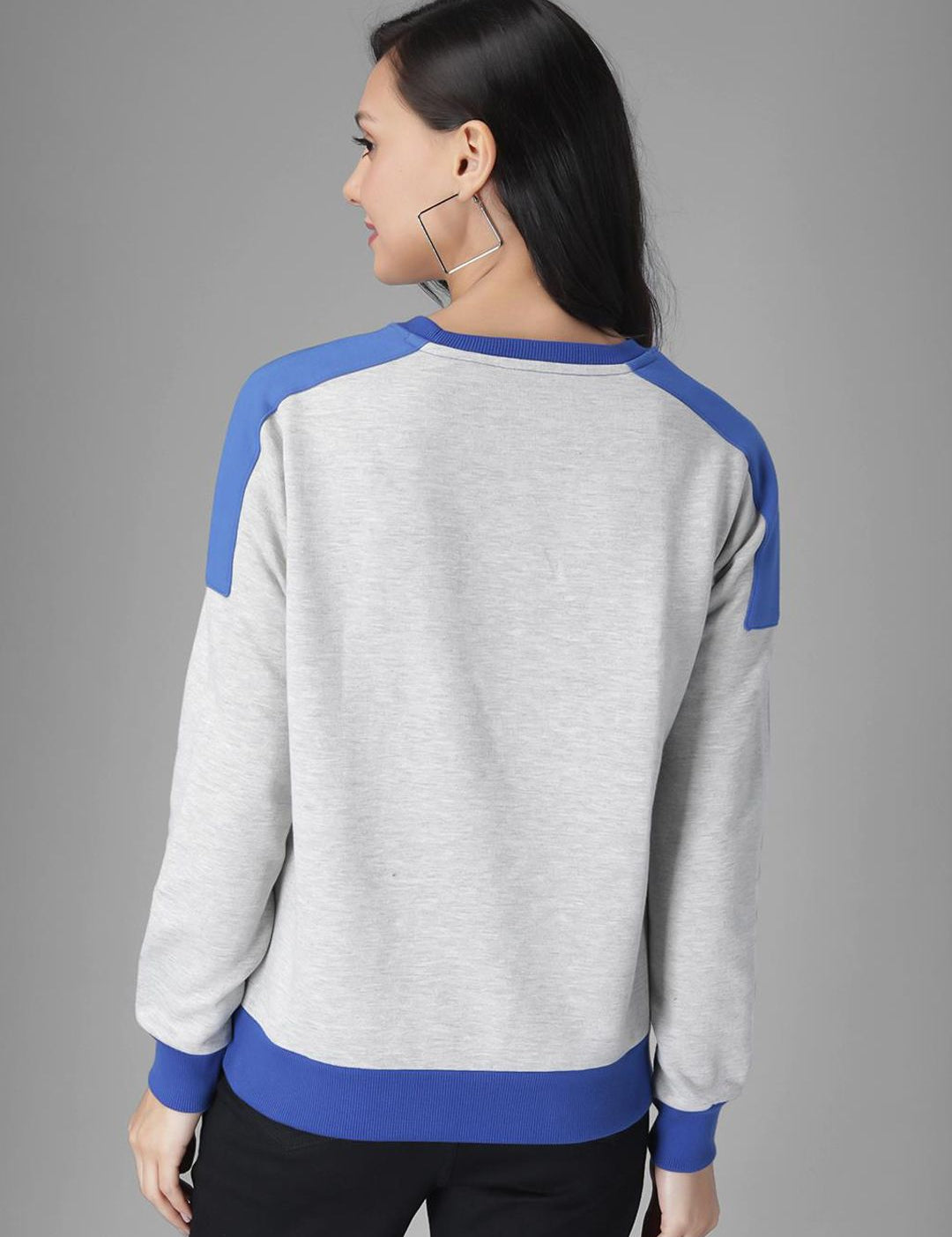Kotty Women White & Blue Colourblocked Sweatshirt