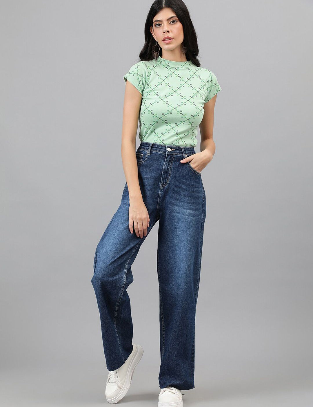 Kotty Women Jean Straight Fit High-Rise Light Fade Stretchable Jeans