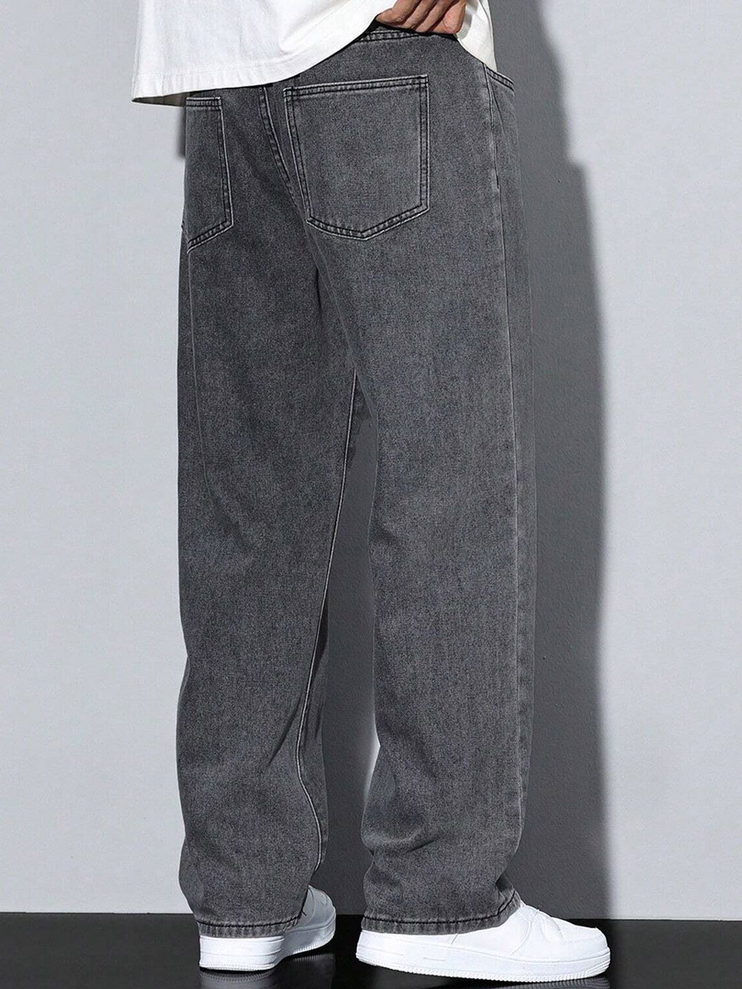 Kotty Relaxed Fit Low-Rise Stretchable Jeans