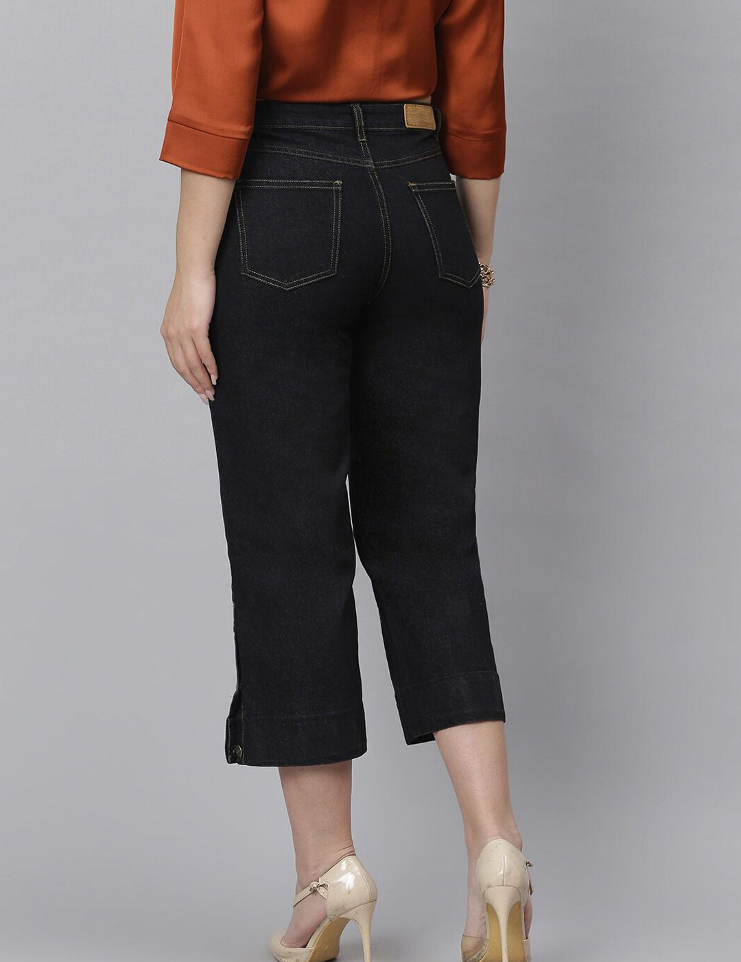 Kotty Women Blue Flared High-Rise Clean Look Jeans