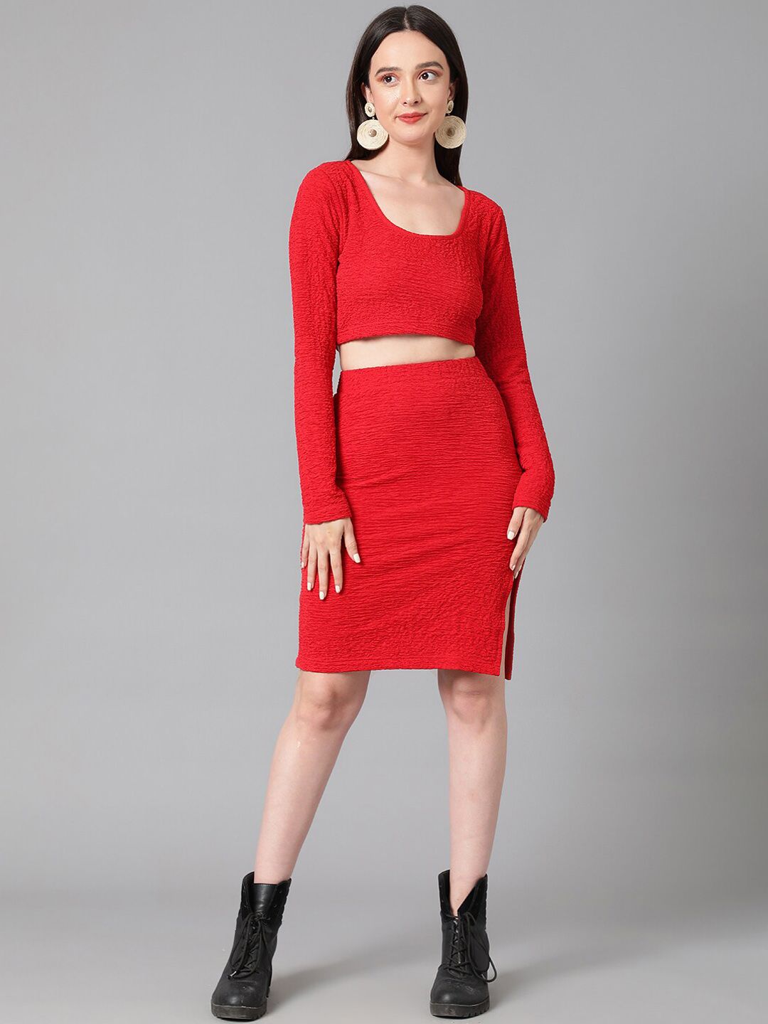 Kotty Long Sleeves Crop Top & Slip-On Skirt