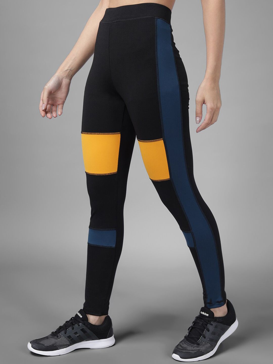 Kotty Women Black & Yellow Colourblocked Tights