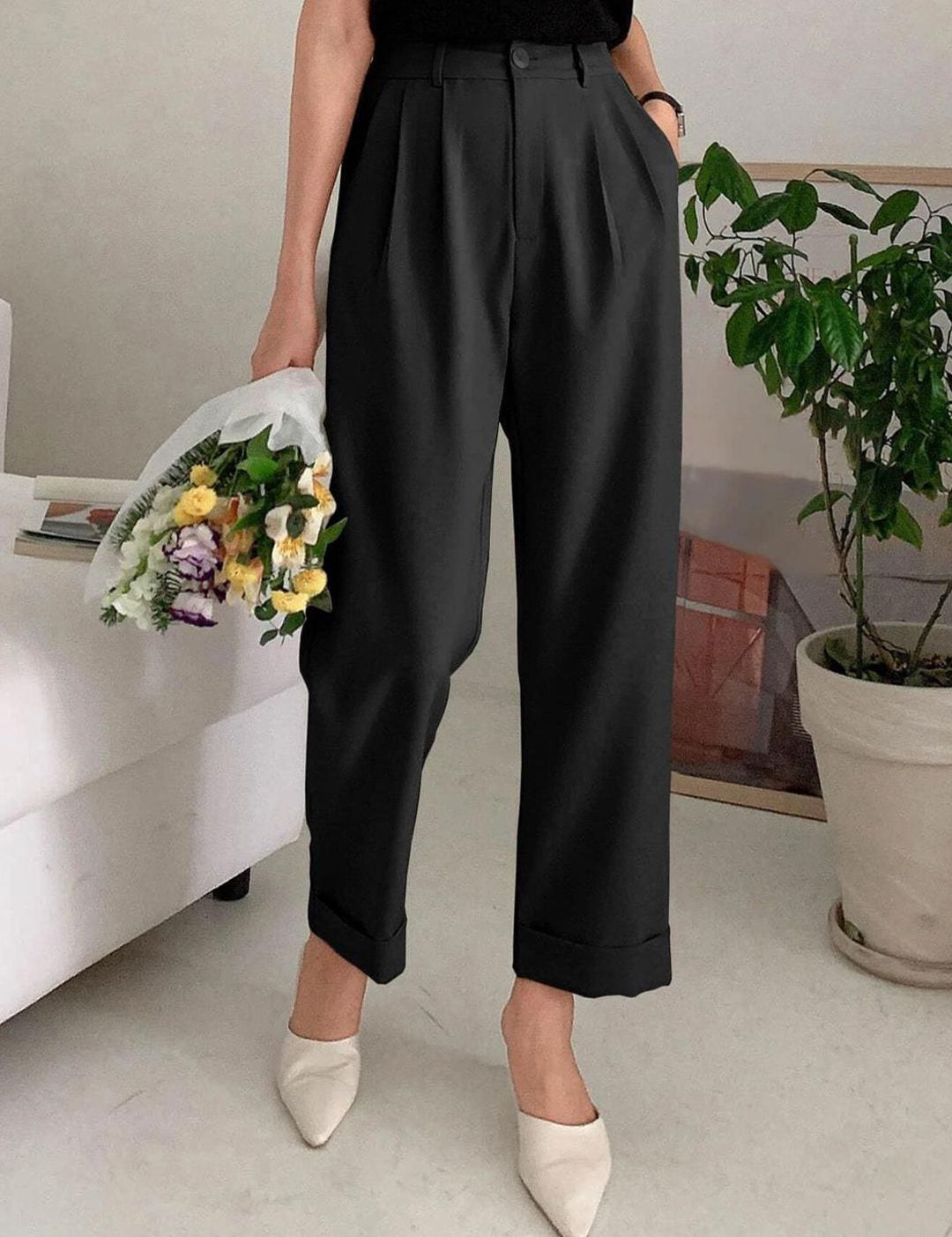 Kotty Women Relaxed Straight Leg Straight Fit High-Rise Parallel Trousers