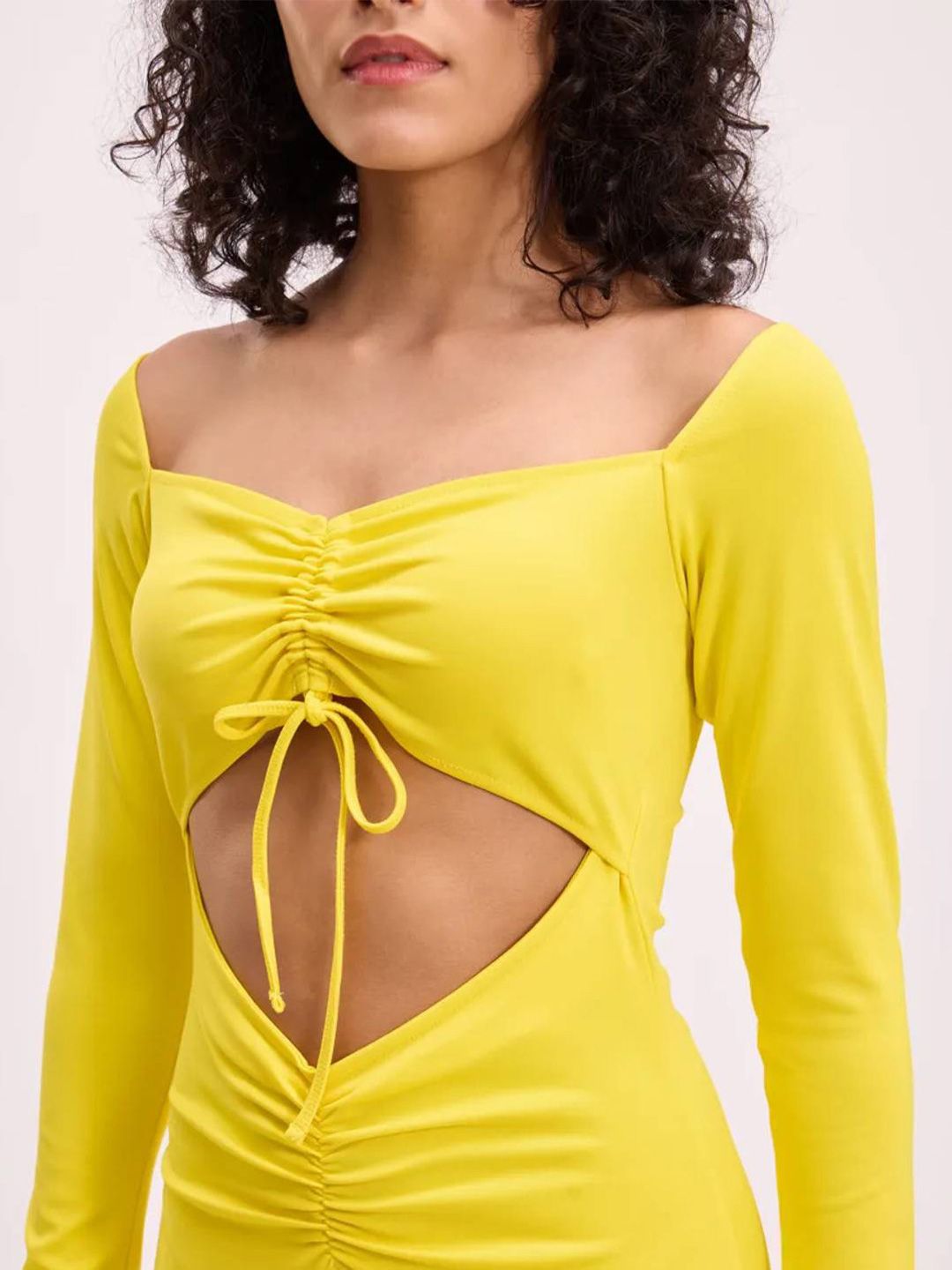 Kotty Women Solid Off-Shoulder Cut-Outs Bodycon Dress