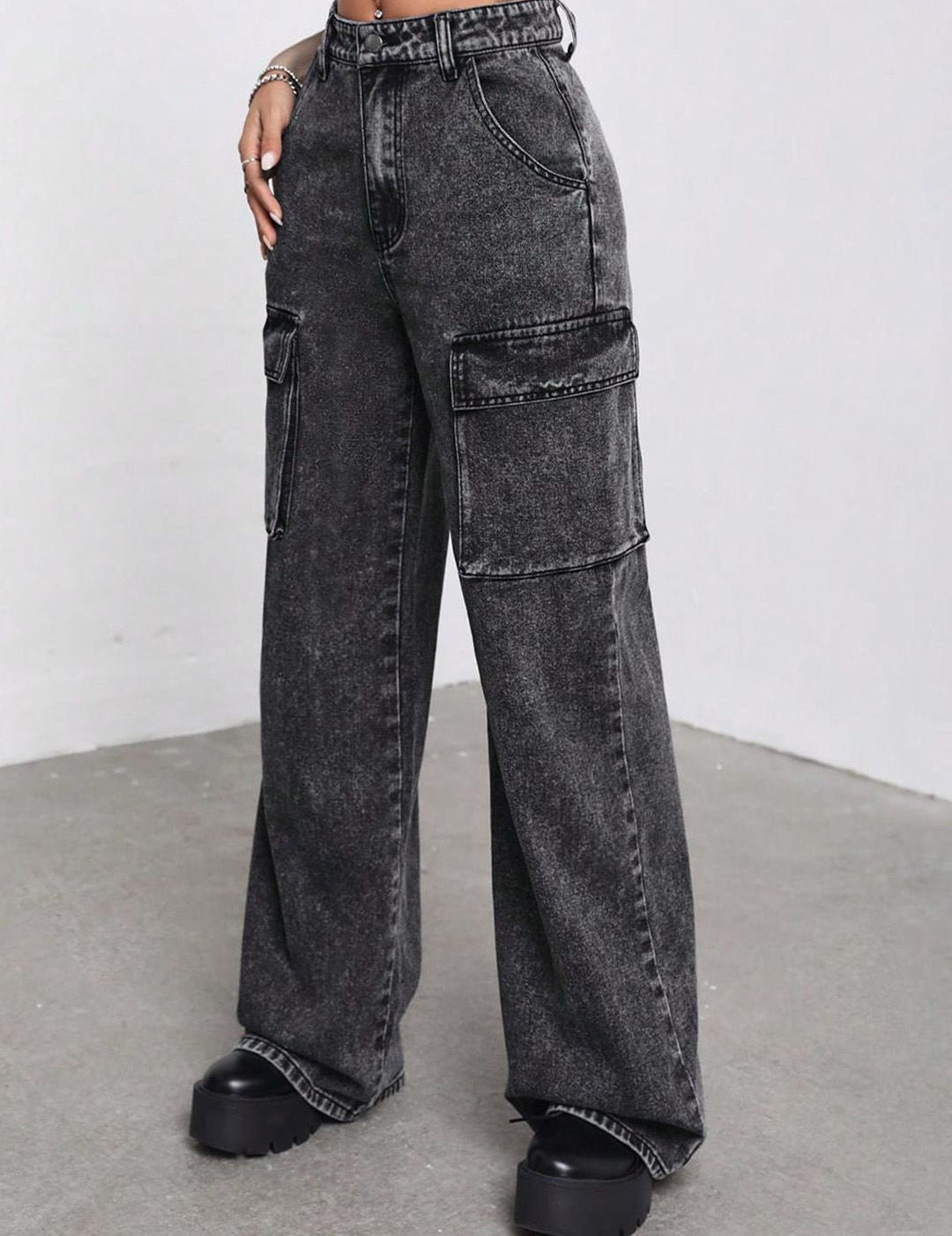 Kotty Women Grey Jean Straight Fit High-Rise Clean Look Stretchable Jeans