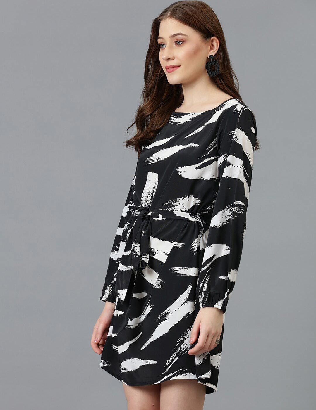 Kotty Black & White Abstract Printed Satin A-Line Dress