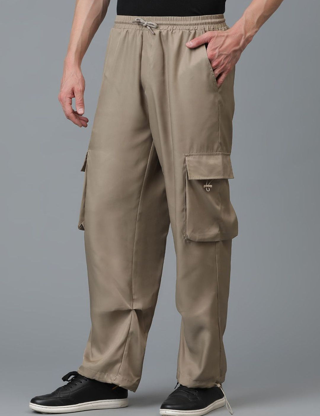 Kotty Men Relaxed Low-Rise Easy Wash Cargos Trousers