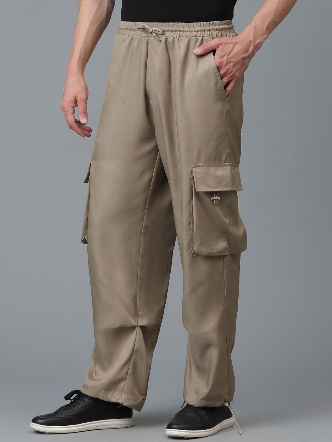 Kotty Men Relaxed Low-Rise Easy Wash Cargos Trousers