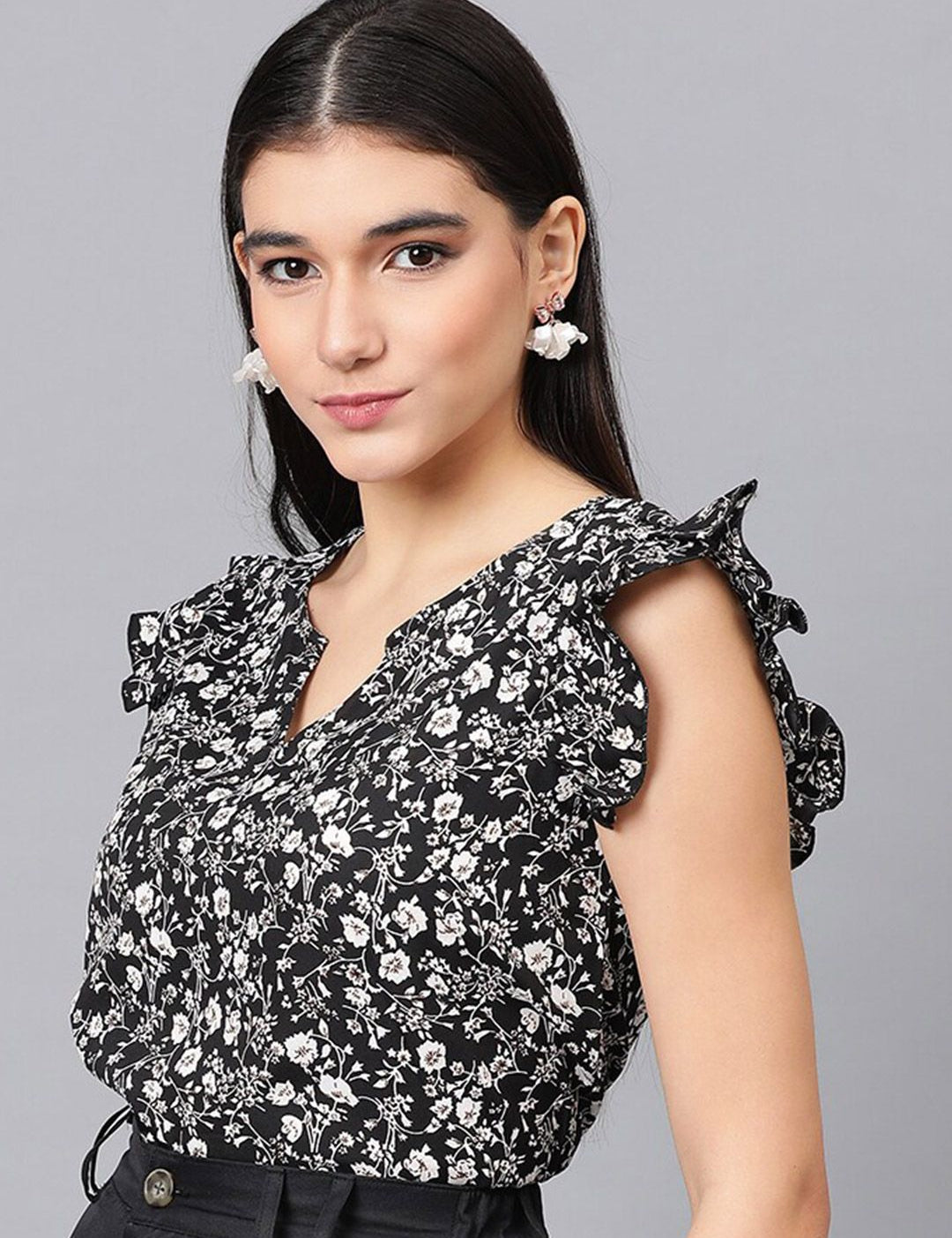 Kotty Floral Printed Flutter Sleeve Top