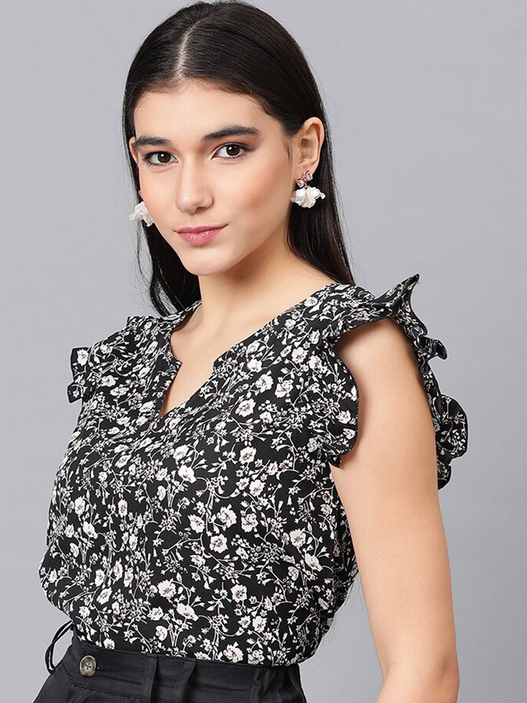 Kotty Floral Printed Flutter Sleeve Top