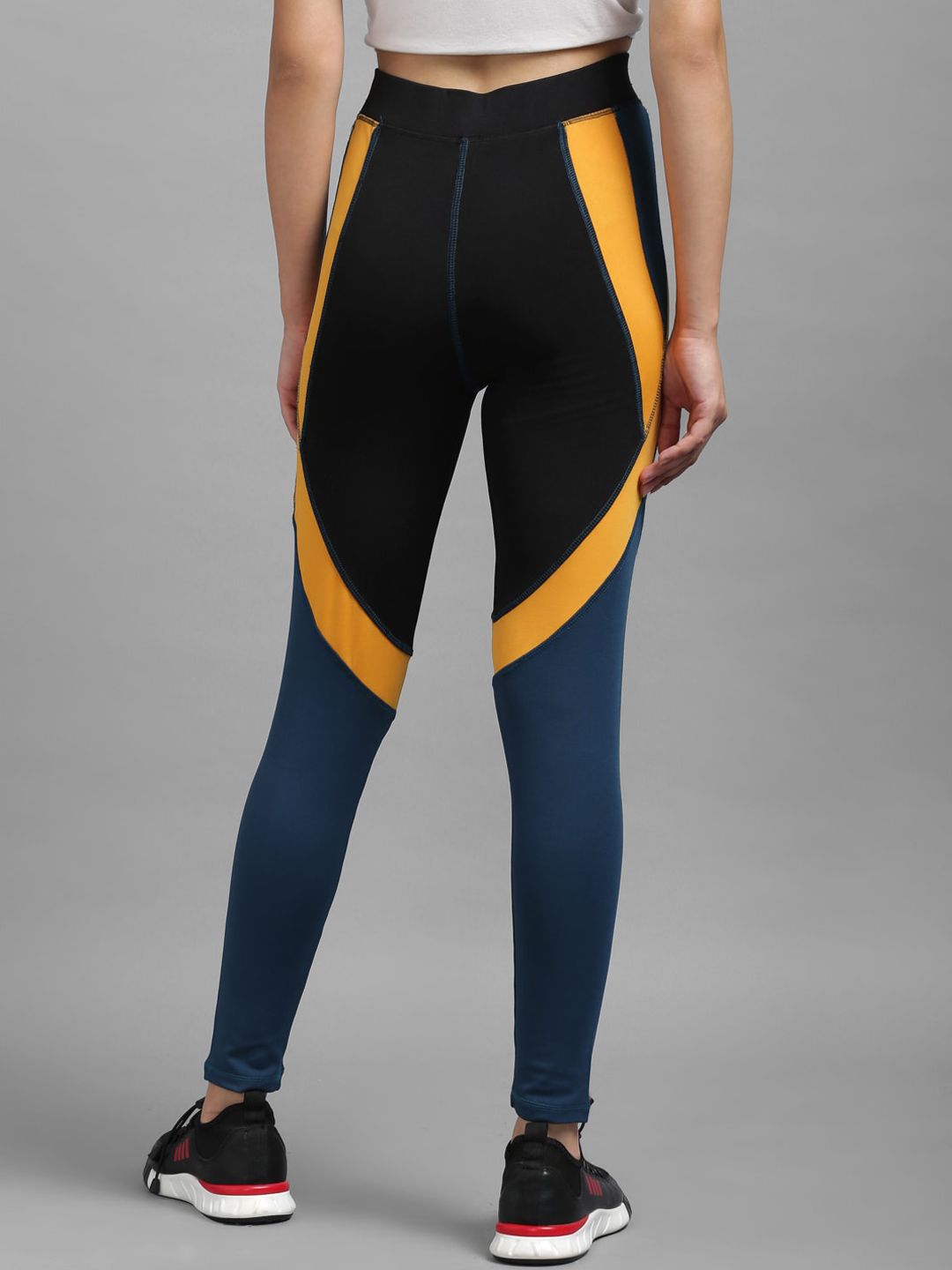 Kotty Women Blue & Black Colourblocked Tights