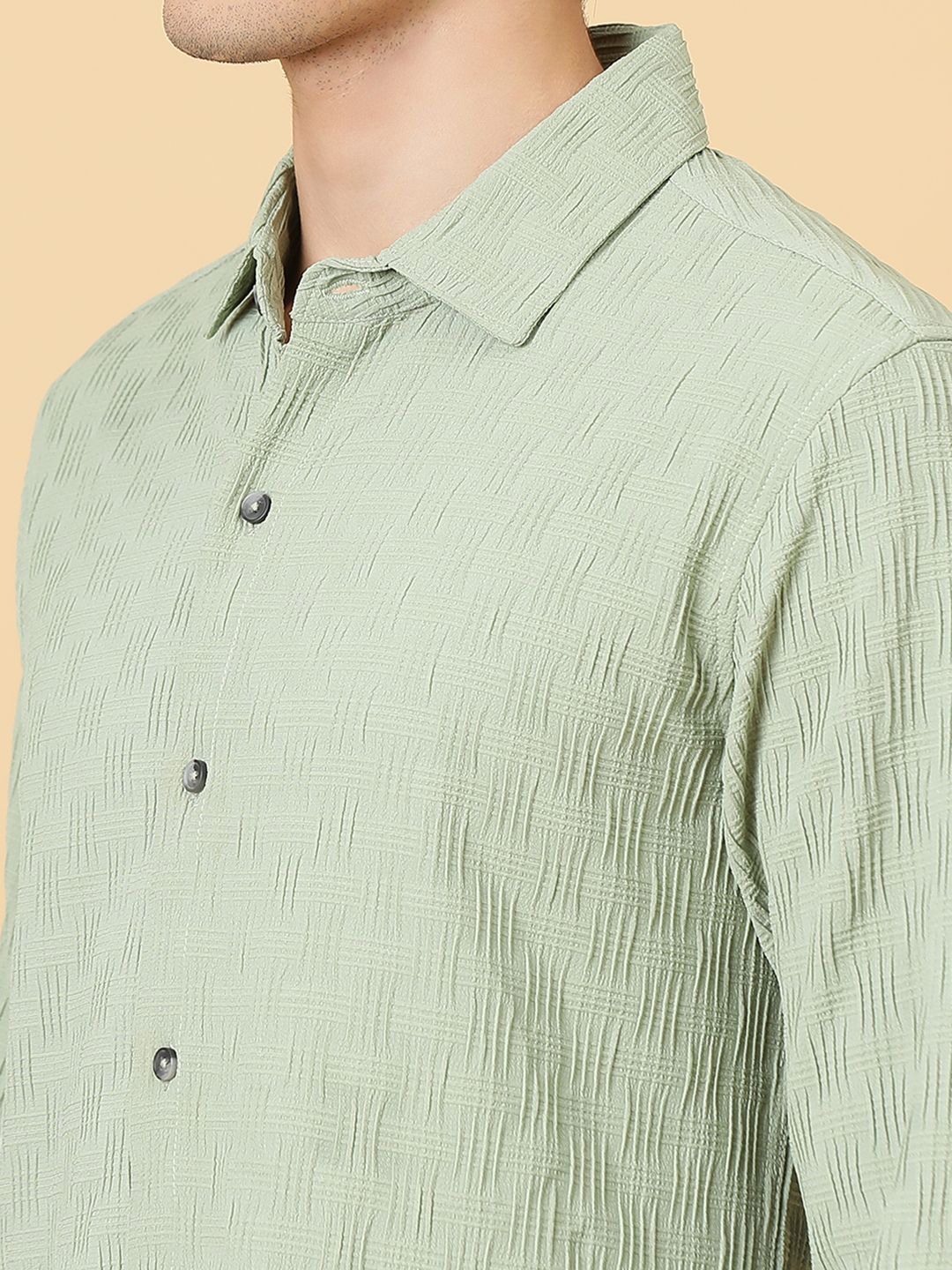 Kotty Men Relaxed Spread Collar Solid Casual Shirt