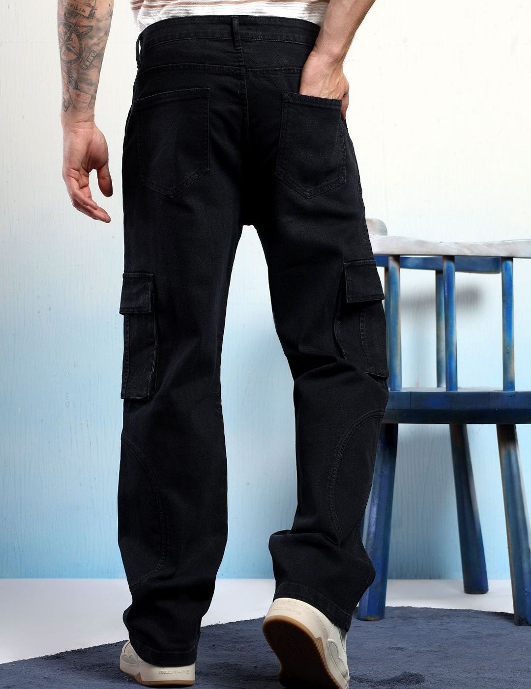 Kotty Men Low-Rise Wrinkle Free Pleated Cargos Trousers
