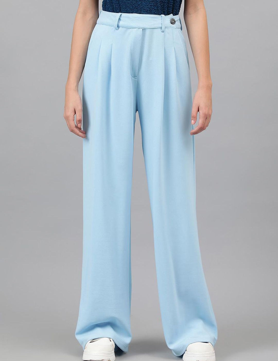 Kotty Women Blue Relaxed Straight Leg Straight Fit Easy Wash Pleated Trousers