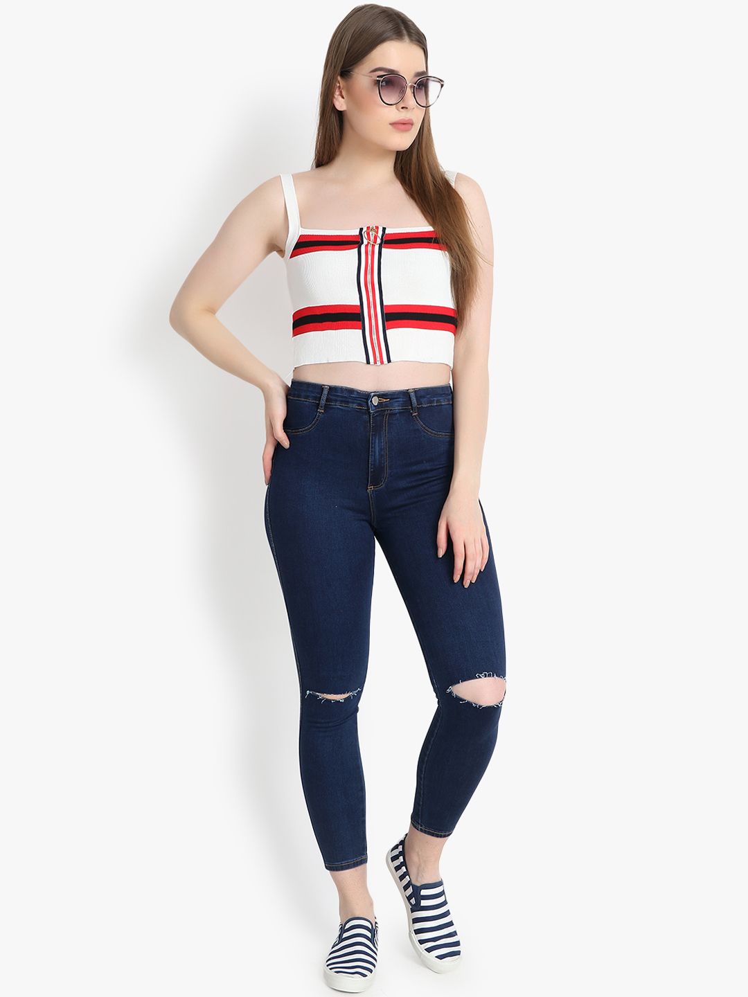 Kotty Women Blue Skinny Fit High-Rise Slash Knee Cropped Jeans