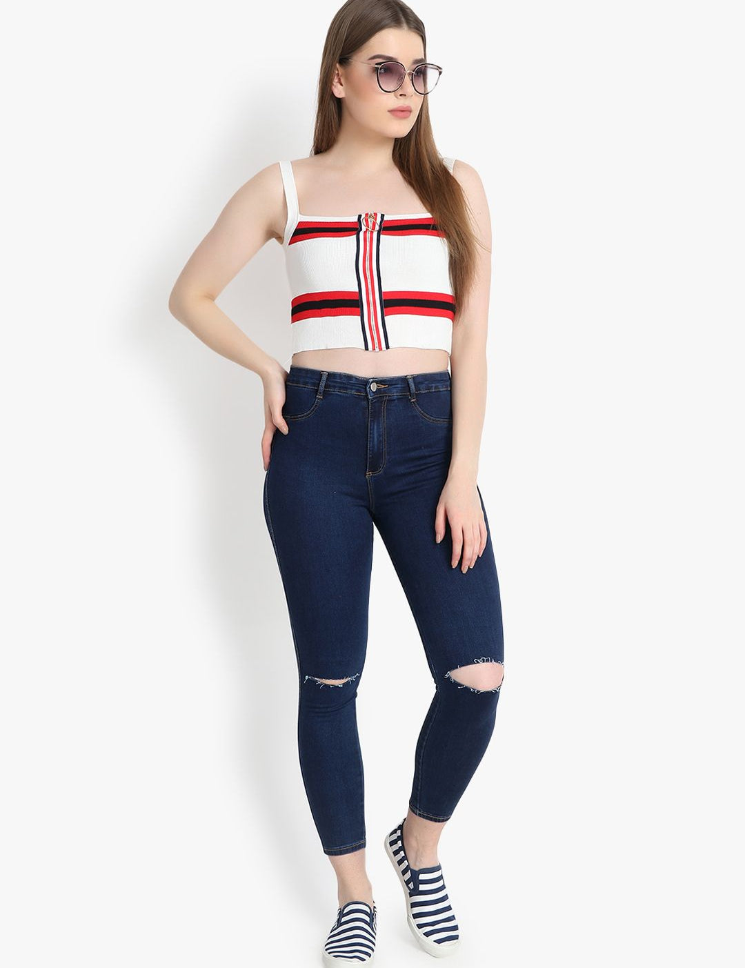 Kotty Women Blue Skinny Fit High-Rise Slash Knee Cropped Jeans