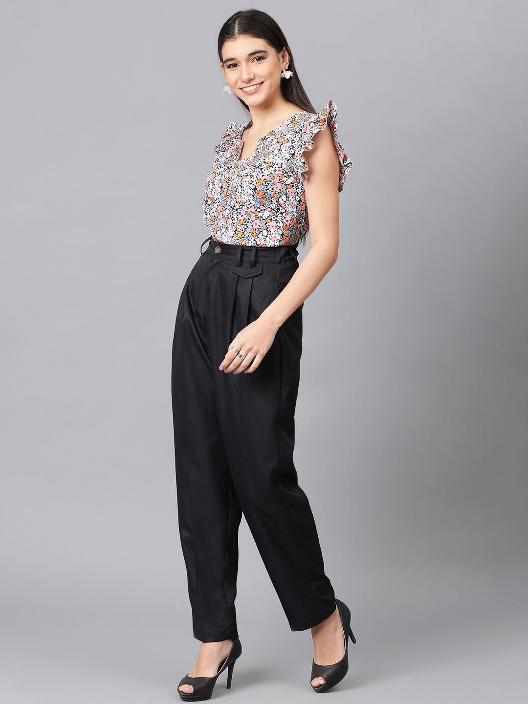 Kotty Floral Printed Sleeveless Round Neck Top