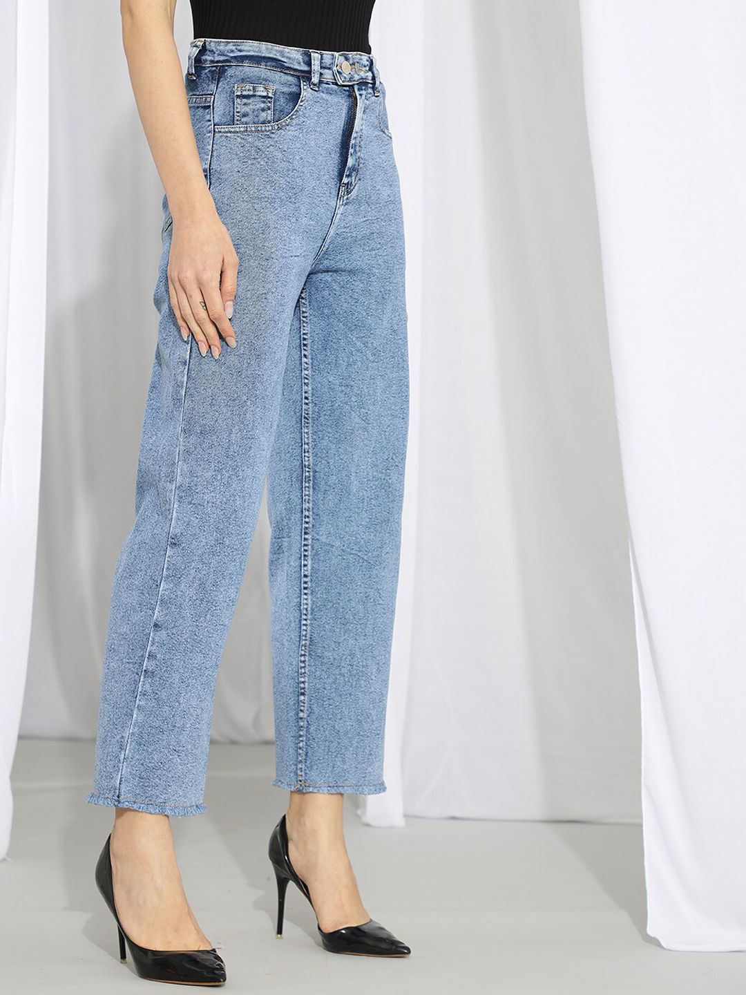 Kotty Women Blue Straight Fit High-Rise Heavy Fade Stretchable Jeans